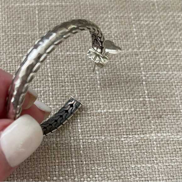JOHN HARDY Sterling Silver 925 Classic Chain Hoop Earrings - Picture 2 of 3
